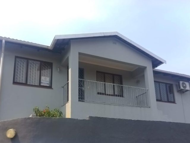 3 Bedroom Townhouse for Sale in Greenwood Park Durban, Green