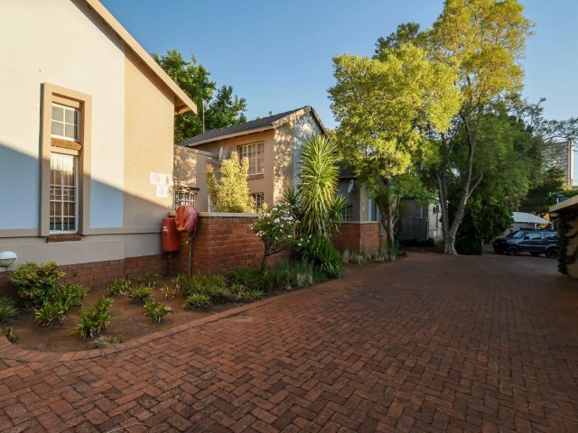 3 Bedroom Townhouse for Sale in Westdene