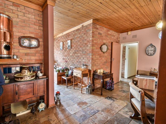 4 Bedroom House for Sale in Universitas