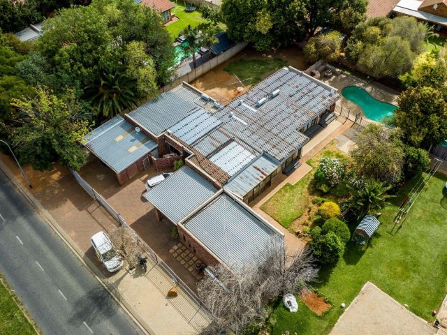 11 Bedroom House for Sale in Universitas