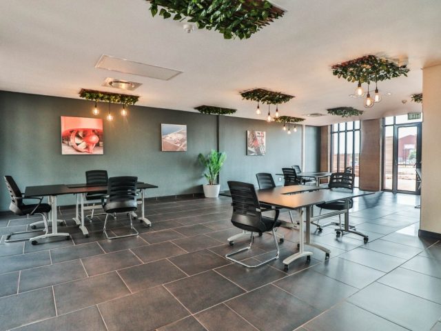 Premium Retail / Office Facility To Let
