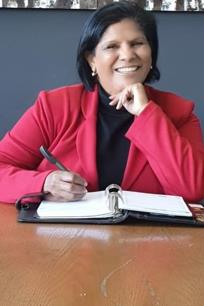 Profile photo of agent Joan Elliott