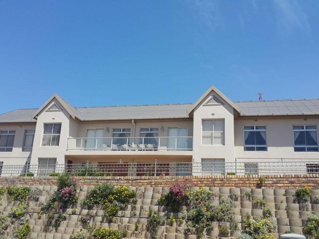 7 Bedroom House For Sale in Saldanha Heights
