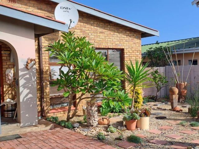 3 Bedroom House For Sale in Saldanha Central