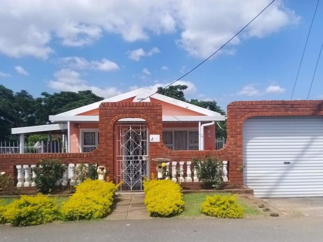 2 Bedroom House for Sale in Newlands East