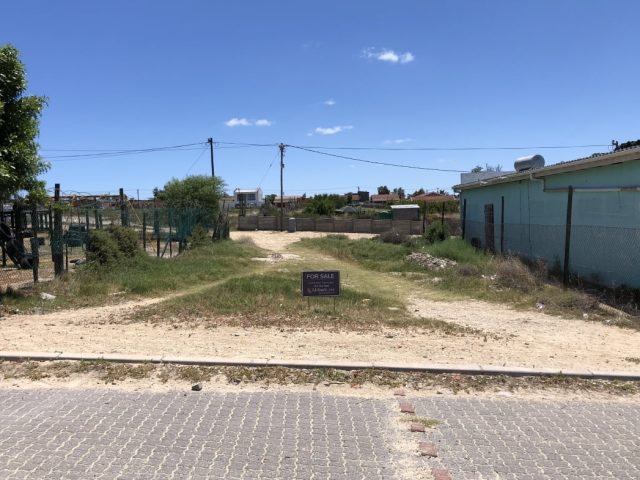 Hopefield Prime and Well-Located Commercial Vacant Stand