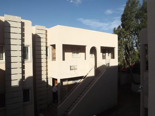 1 Bedroom Townhouse for Sale in Langenhovenpark