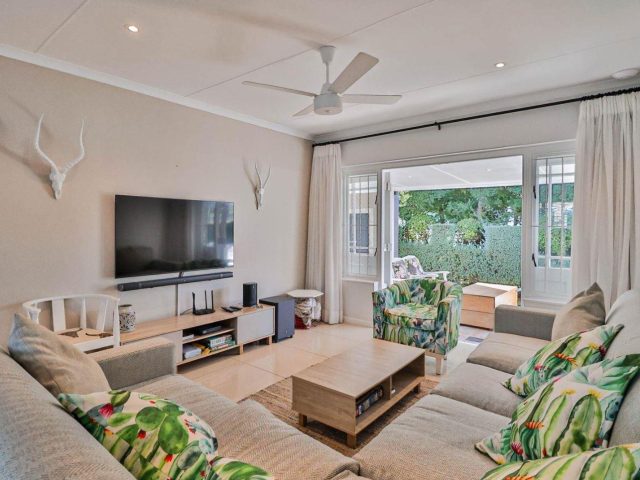 3 BEDROOM HOUSE FOR SALE IN PIESANG VALLEY