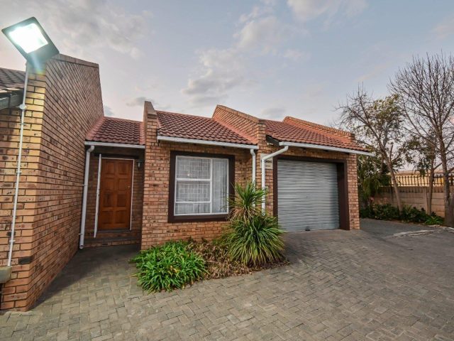 2 Bedroom Townhouse for Sale in Fauna