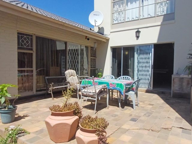7 Bedroom House for Sale in Helicon Heights