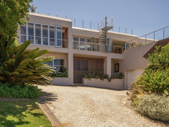 6 BEDROOM HOUSE FOR SALE IN CUTTY SARK
