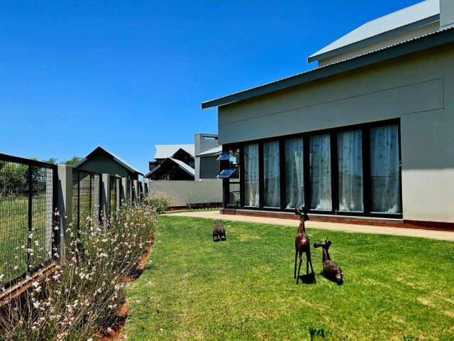 5 Bedroom Townhouse for Sale in Woodland Hills Bergendal