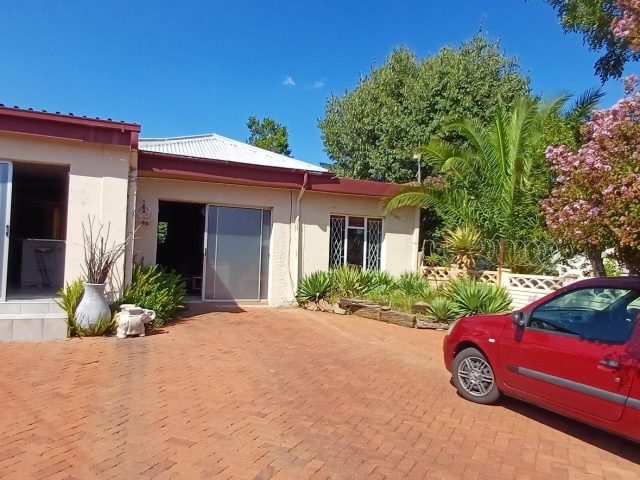 5 Bedroom House for Sale in Dan Pienaar