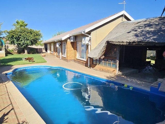 4 Bedroom House for Sale in Fauna