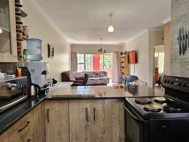 2 Bedroom Apartment / Flat for Sale in Langenhovenpark