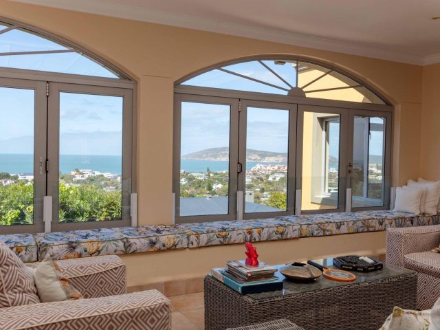 6 BEDROOM HOUSE FOR SALE IN LOWER ROBBERG