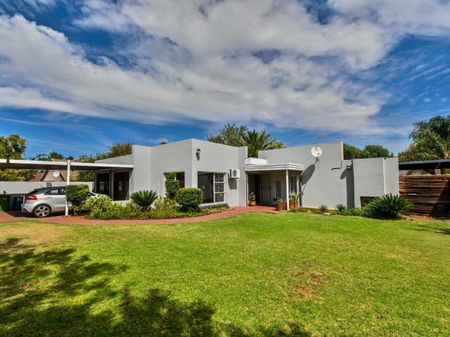 4 Bedroom House for Sale in Universitas
