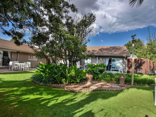 9 Bedroom House for Sale in Universitas