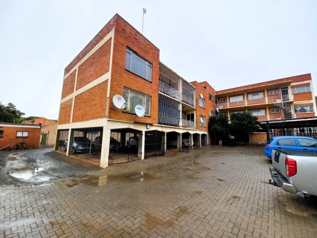 2 Bedroom Apartment / Flat for Sale in Bloemfontein Central