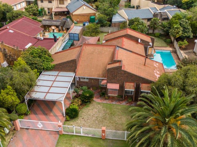 5 Bedroom House for Sale in Universitas Ridge