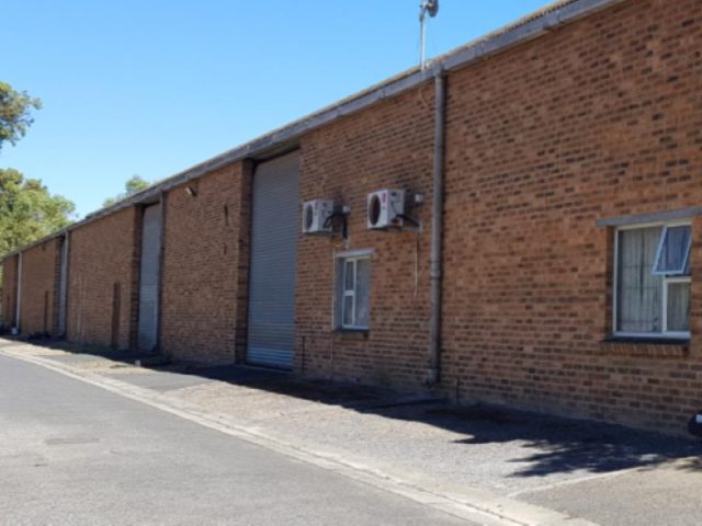 3075m² Warehouse For Rent In Airport Industria 1