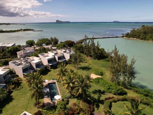 One of a kind seaviews on the Barachois