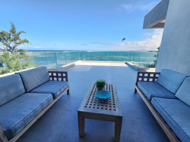 Beachfront Bliss: Luxurious 3-Bedroom Penthouse