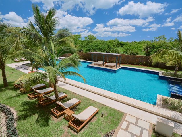 OCEAN VIEW ELEGANCE AWAITS: SEA VIEW APARTMENT