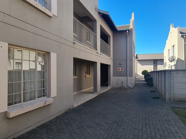 Welcome to this inviting 2-bedroom apartment