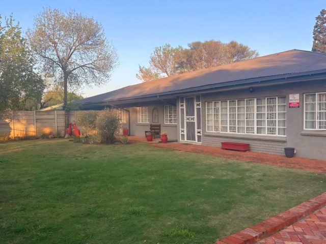 3 Bedroom House for Sale in Bayswater, Bloemfontein