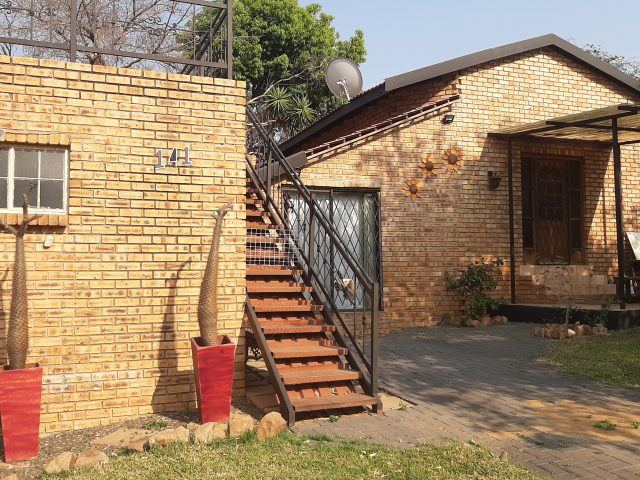 A nice looking 3 bedroom home in the old Geelhoutpark area