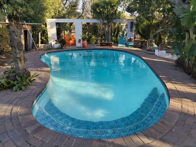 4 Bedroom House to Rent in Kew