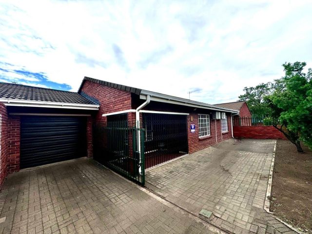 3 Bedroom Townhouse to Rent in Newcastle Central