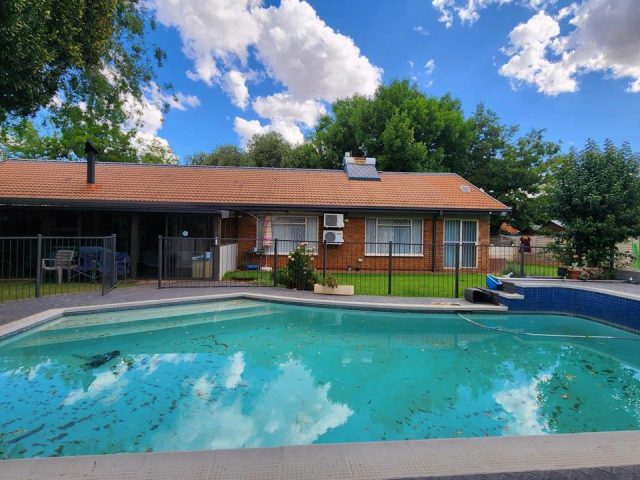 4 Bedroom House for Sale in Universitas