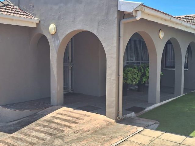 3 Bedroom House for Sale in Sydenham