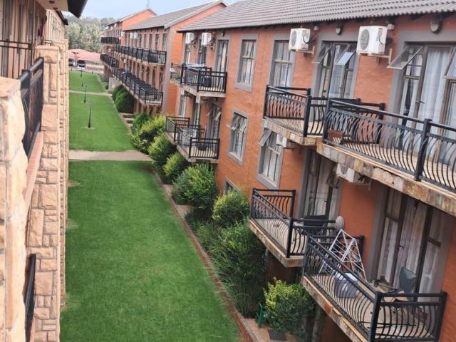 2 Bedroom Apartment / Flat for Sale in Vredenhof