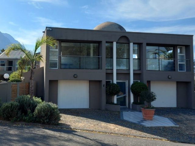 10 Bed House for Sale Montclair Somerset West