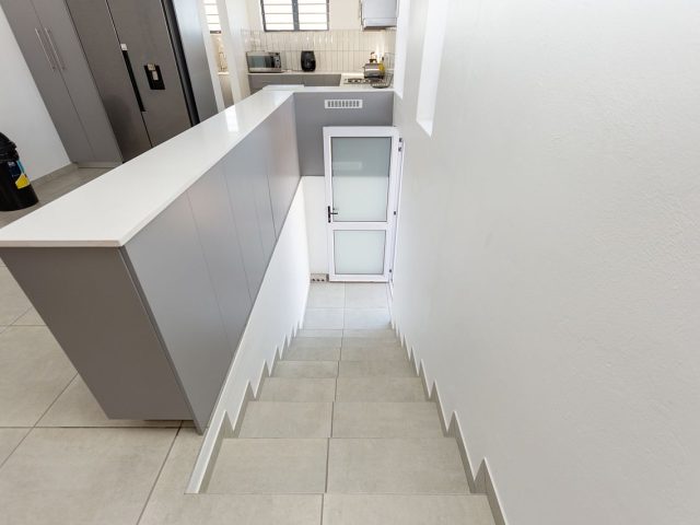 4 Bedroom House For Sale in Vredenburg