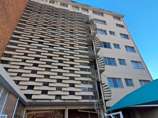 2 Bedroom Apartment / Flat for Sale in Bloemfontein Central