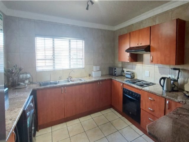 3 Bed Apartment/Flat for Sale in Vanderbijlpark