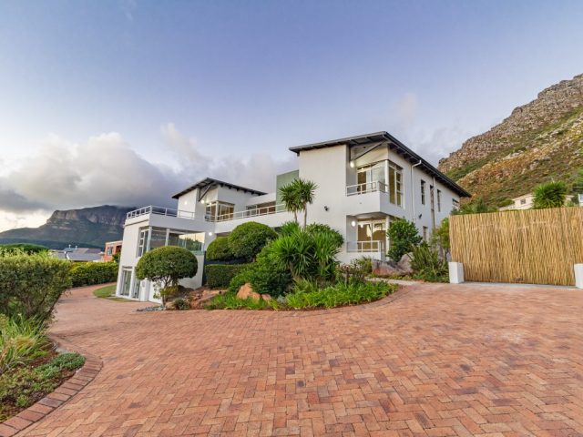 7 Bedroom House For Rent in Berg En Dal, Hout Bay