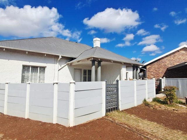 4 Bedroom Townhouse for Sale in Navalsig