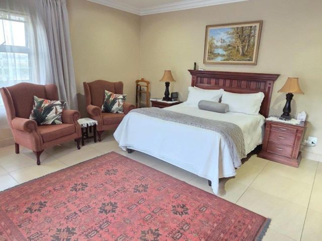 4 Bedroom Townhouse for Sale in Shellyvale