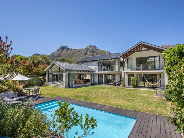 4 Bedroom House For Rent in Tarragona, Hout Bay