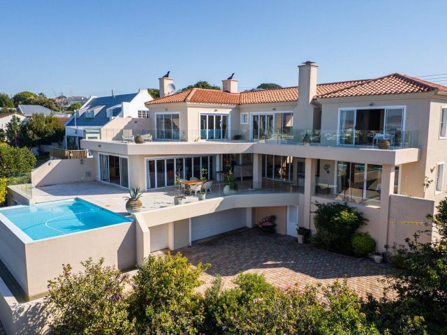 4 Bedroom House to Rent in Upper Robberg