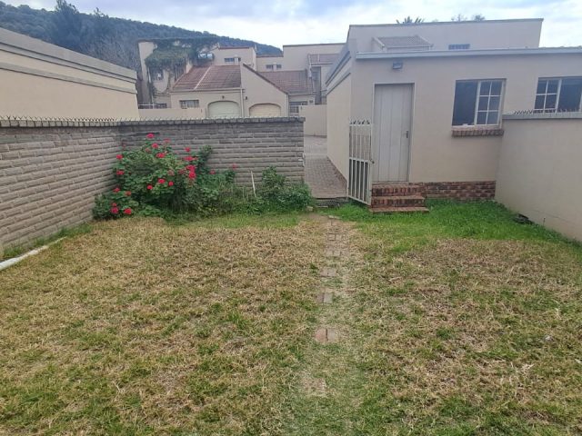2 Bedroom Townhouse for Sale in Navalsig