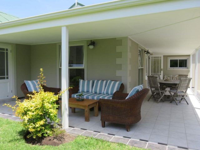 2 Bedroom House to Rent in River Club