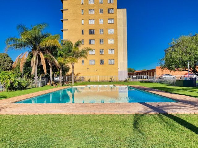 2 Bedroom Apartment / Flat for Sale in Queenswood