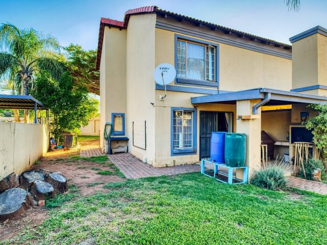 2 Bedroom Townhouse for Sale in Annlin