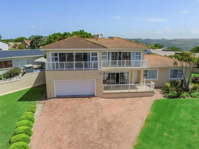 4 Bedroom House for Sale in Upper Robberg